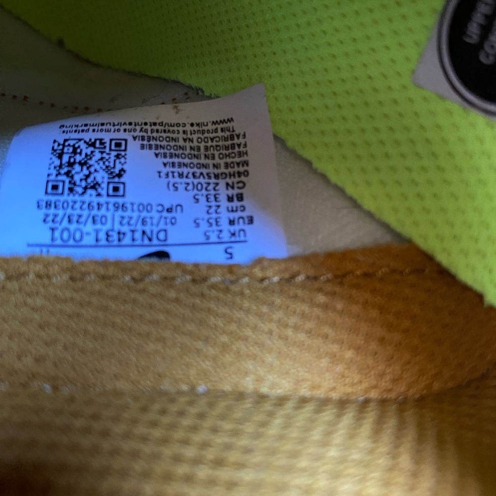 Nike low next nature Kids phantom gold suede and White Sneakers - Picture 9 of 10